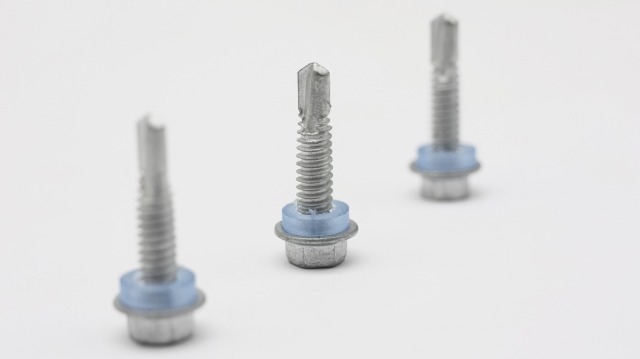 برغي ذاتي الحفر برأس سداسي مع غسالة من البولي فينيل كلوريد