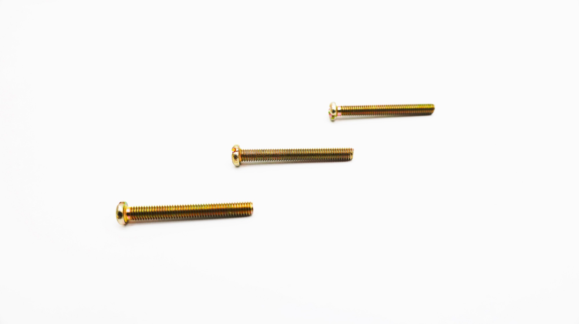 Pan head machine screw with slotted