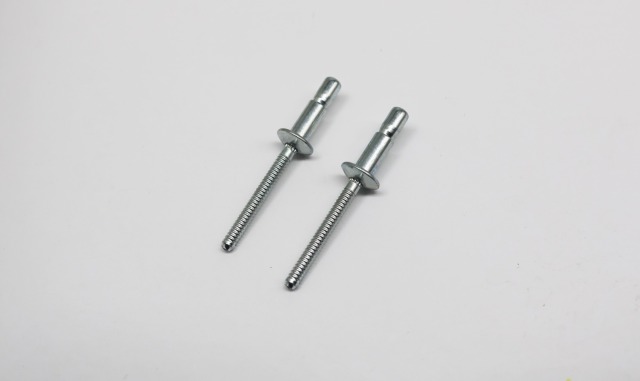 مسمار برشام من الفولاذ المقاوم للصدأ 1