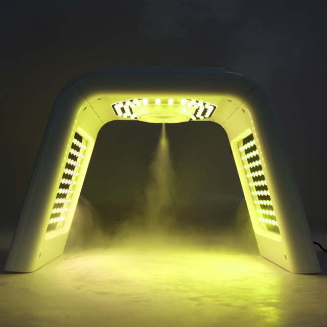 Newest LED Facial Mask 7 Colors Light PDT Nano Steaming Spray Spectrometer PDT Photon Rejuvenation Mask For Skin Acne Treatment And Skin Moisturizing