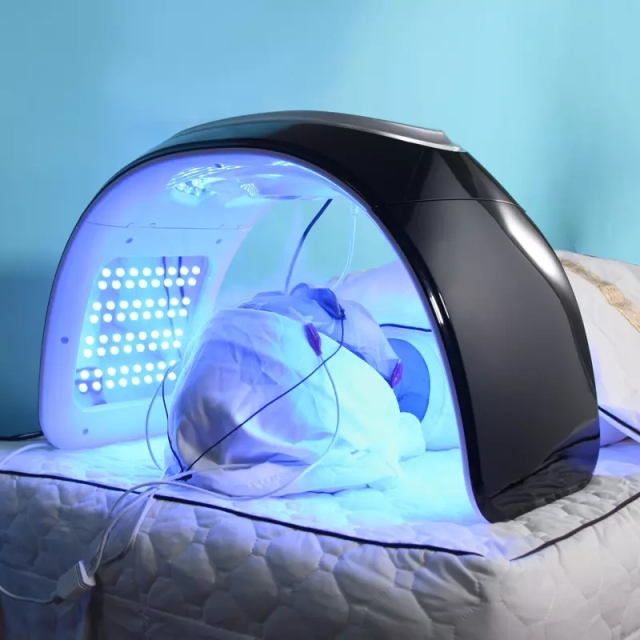 China Manufacturer Tri-folding Led Facial Face Lifting PDT Light Therapy Machine Device With Cold Spraying For SPA Salon