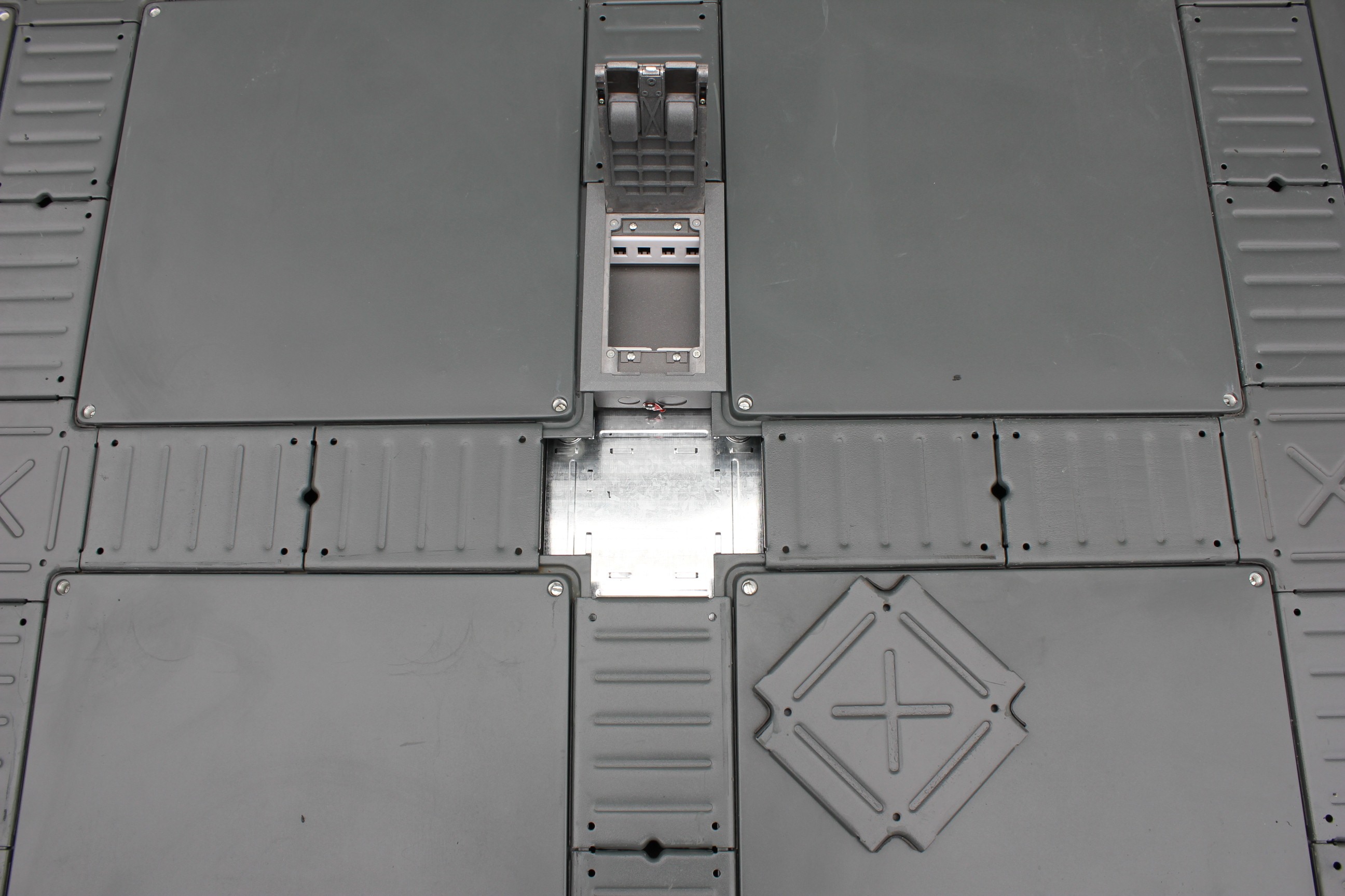 Excellent Lowest Trunking Bare Steel Raised Floor