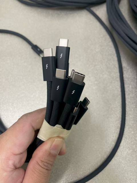 100% Genuine Apple Thunderbolt 4 USB-C Pro Cable 1m High-Speed Data cable
