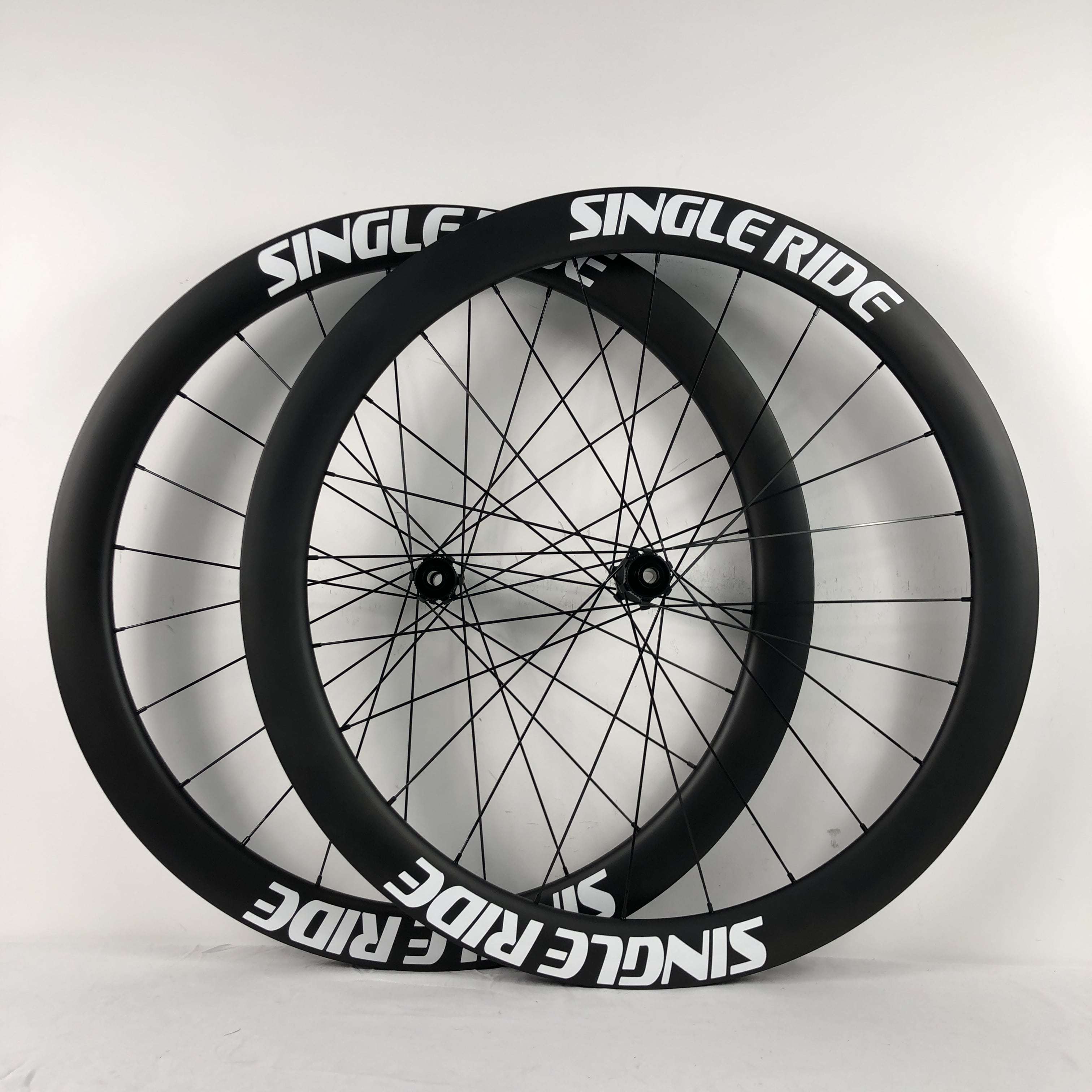 Customized gravel bike cyclocross cycle carbon wheels disc brake 6/six bolt/center lock type quick release/thru axle available option hub/spokes