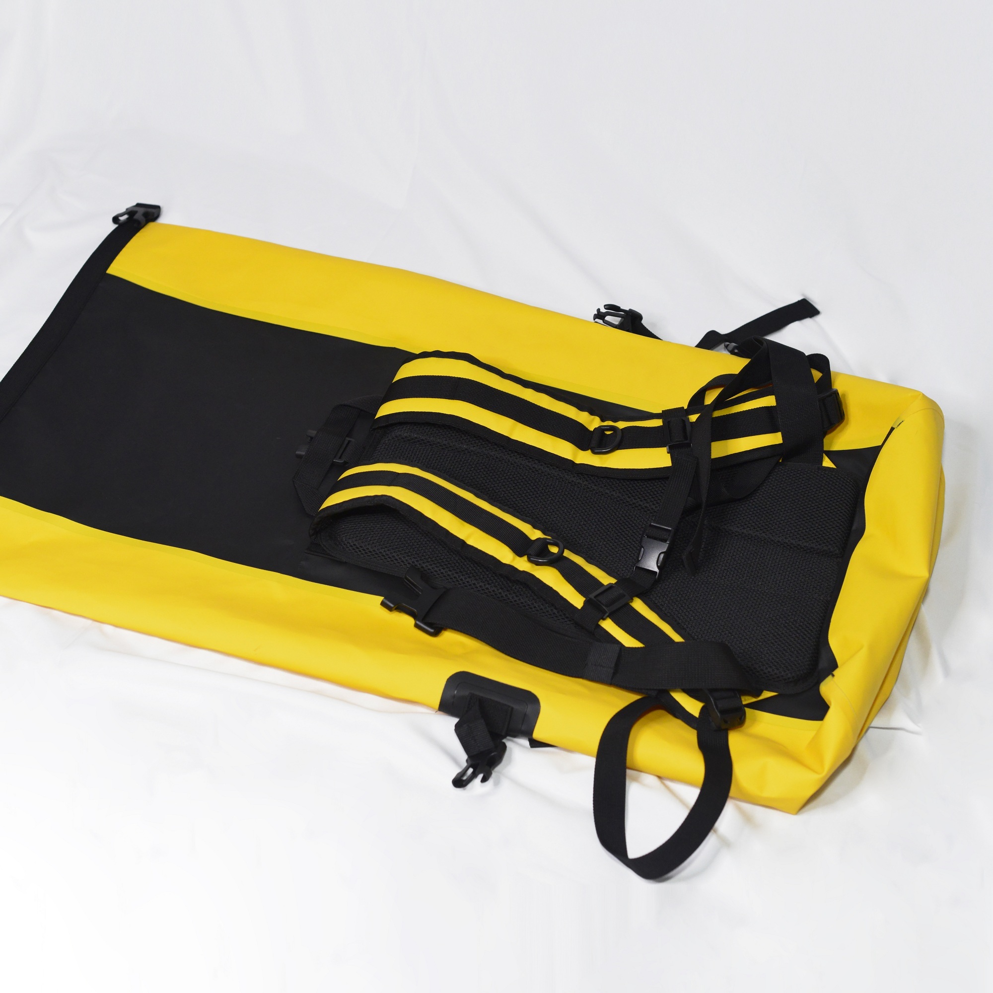IT'S THERE Sports bags