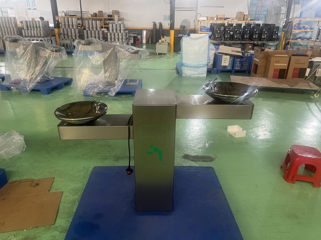 TD-2 Series Public Floor-Standing Drinking Water Fountain / Outdoor Stainless Steel Water Dispenser