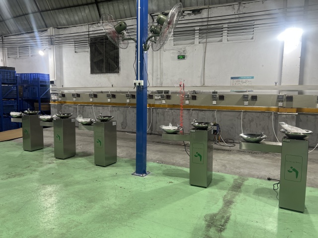 TD-2-2 Series Public Floor-Standing Drinking Water Fountain / Outdoor Stainless Steel Water Dispenser