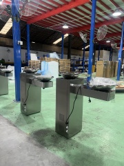 TD-2-2 Series Public Floor-Standing Drinking Water Fountain / Outdoor Stainless Steel Water Dispenser