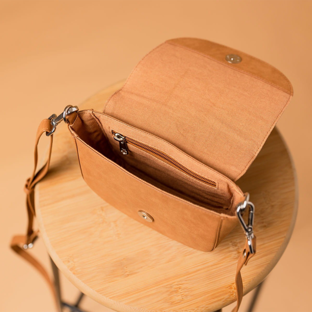 Street Fashion Half-moon Shoulder Mini Bag Minimalist Design Eco Vegan Leather Magnetic Clasp Logo Embossing