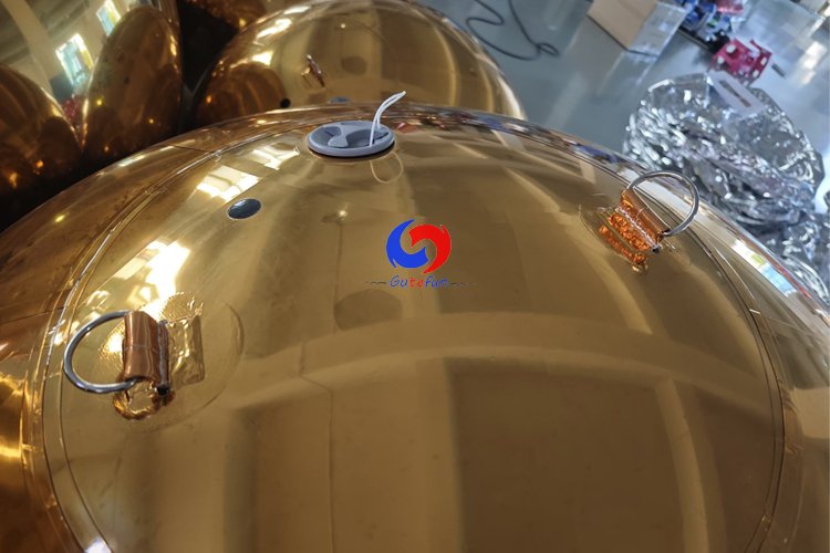 Giant Gold / Golden big shiny inflatable mirror balls / spheres for commercial party events decorations