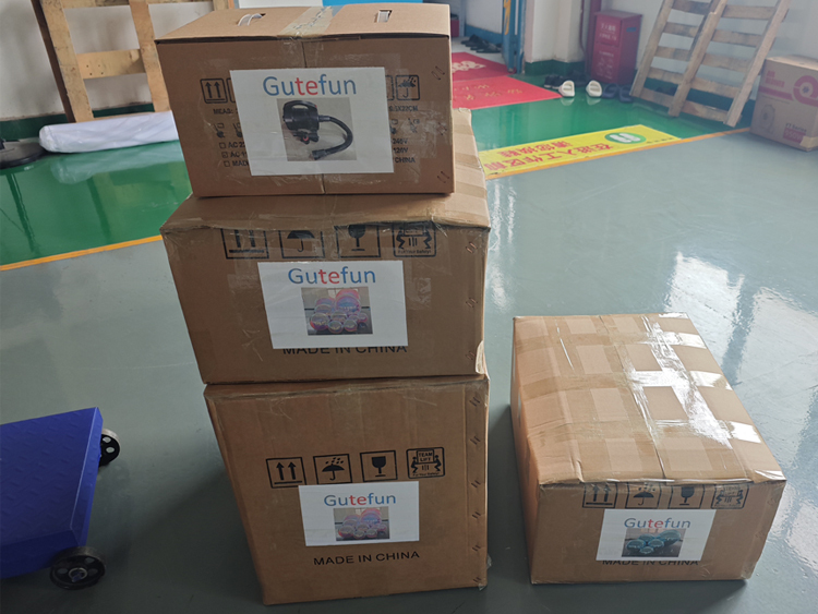 Pearl / iridescent big shiny balls for luxury party events balloons decorations