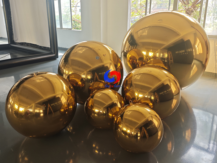 Reusable Luxury Party Events Decor Giant Gold big shiny inflatable metallic spheres / balls for sale