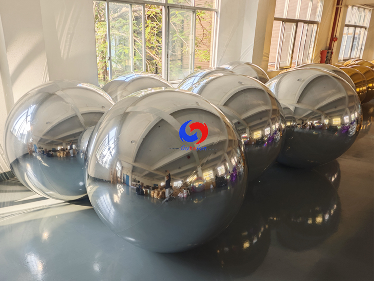 Silver big shiny balls are ready to shine💫💫