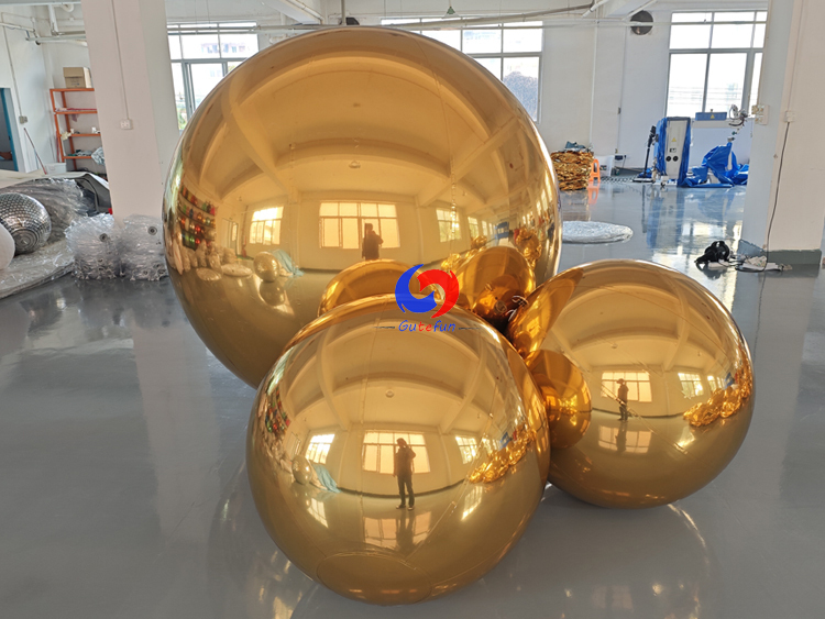 3Pcs gold shiny balls