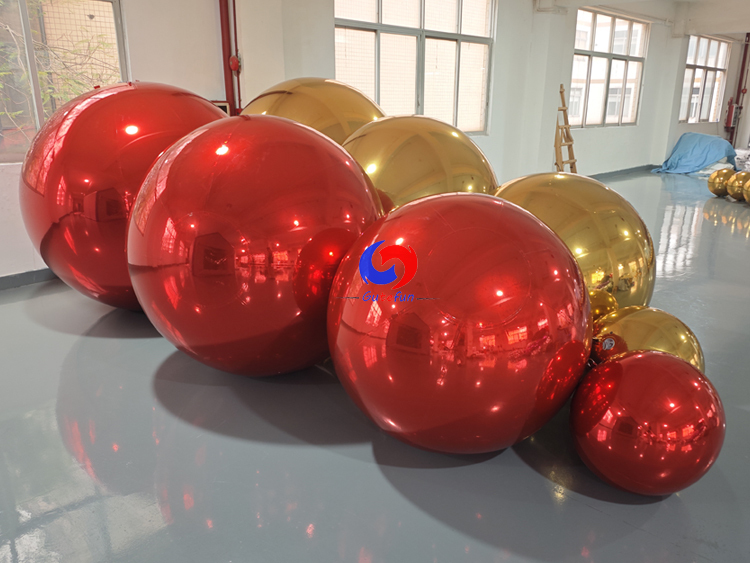 4pcs gold +4pcs red shiny balls