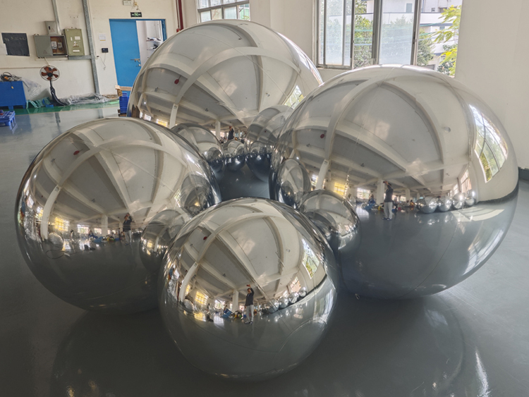 4Pcs silver shiny balls