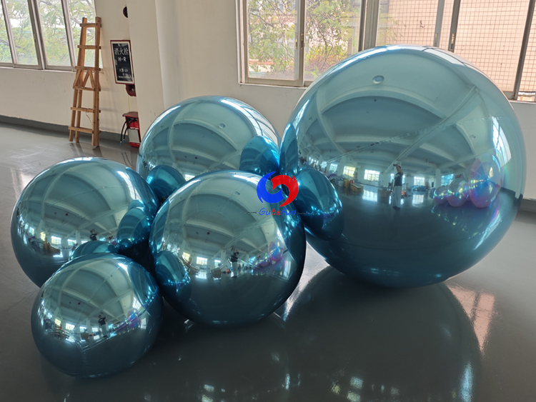 5Pcs teal shiny balls
