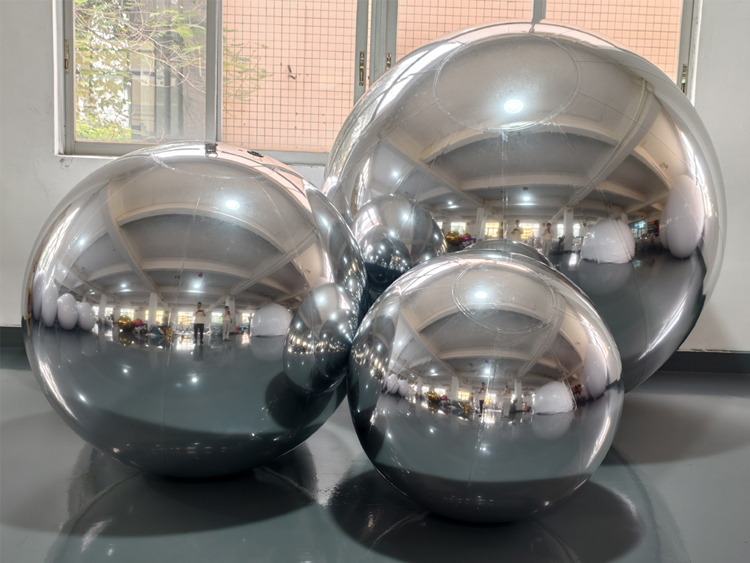 4Pcs silver shiny balls