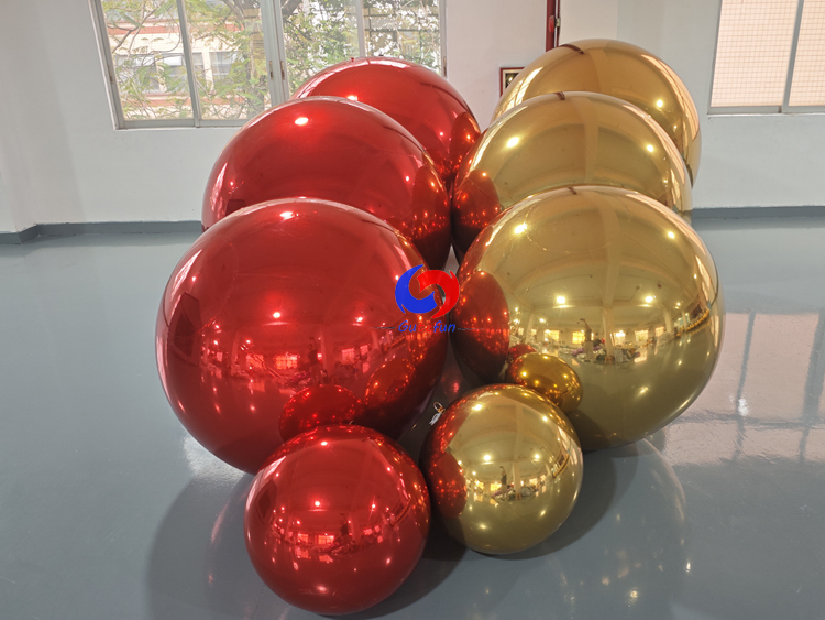 4pcs gold +4pcs red shiny balls