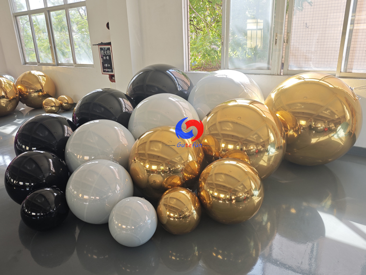 5pcs black +5pcs gold +5pcs white shiny balls