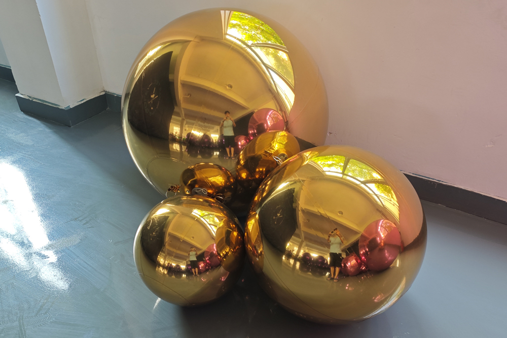 3pcs gold shiny balls