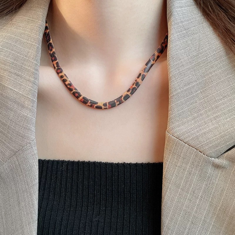 Stainless Steel Leopard Print Simple Exaggerated Retro Temperament Hip-hop Snake Chain Necklace Fashion Jewelry Mexico