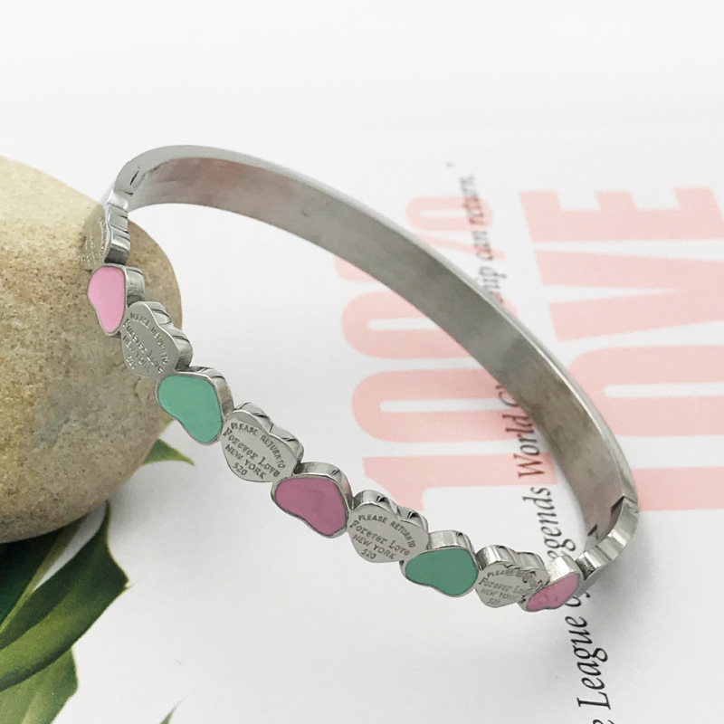 5mm Width Three-color heart-shaped bracelet with 18K gold-plated titanium steel, college-style women's wristband, stainless steel accessory