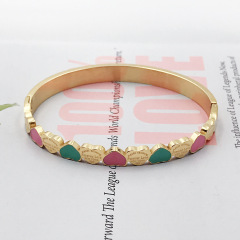 5mm Width Three-color heart-shaped bracelet with 18K gold-plated titanium steel, college-style women's wristband, stainless steel accessory