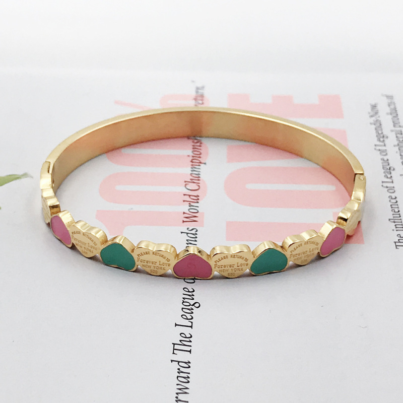 5mm Width Three-color heart-shaped bracelet with 18K gold-plated titanium steel, college-style women's wristband, stainless steel accessory