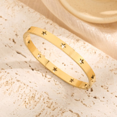 American Style Hot Sale Hollowed Five-pointed Stars Bracelet Stainless Steel Clasp Bracelet Fashion for Women
