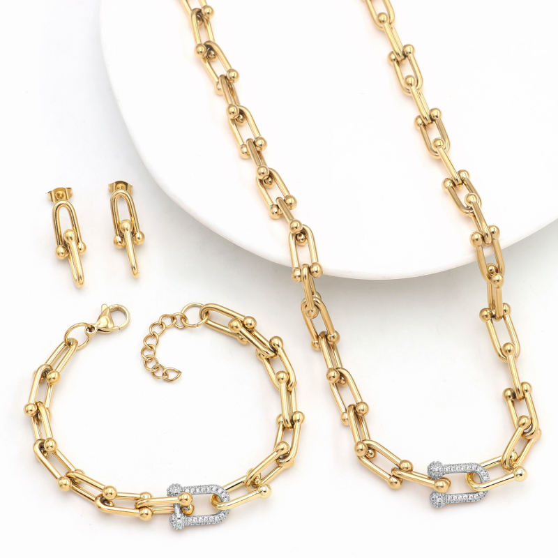 Cross-border Fashion Stainless Steel Horseshoe Buckle Necklace  Setnon-fading Stud Earrings and Diamond-inlaid Jewelry