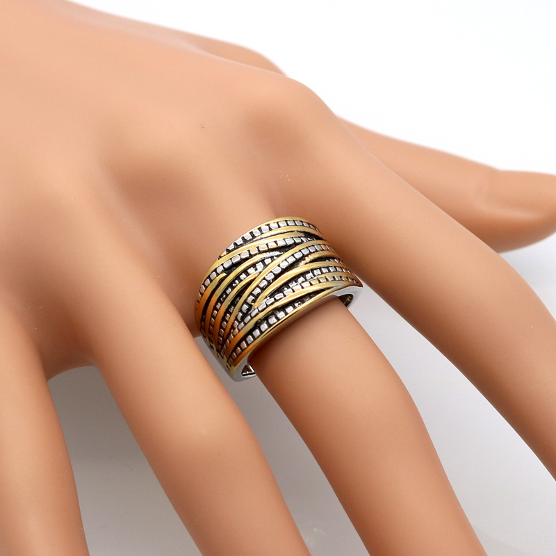 Retro Style Ladies Titanium Steel Ring Trendy Inlay Stainless Steel Color Rope Ring Wholesale Jewelry