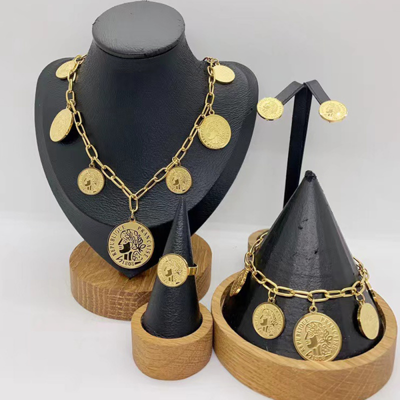 Wholesale Niche Design Stainless Steel Head Necklace Bracelet Ring Earrings Fashion Jewelry Set