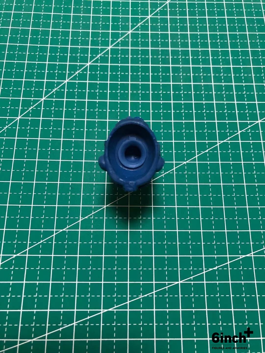Mezco One:12 Baron Bends head