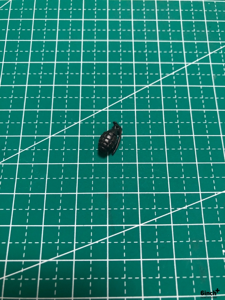 Mezco One:12 Black Skulls Death Brigade hand grenades