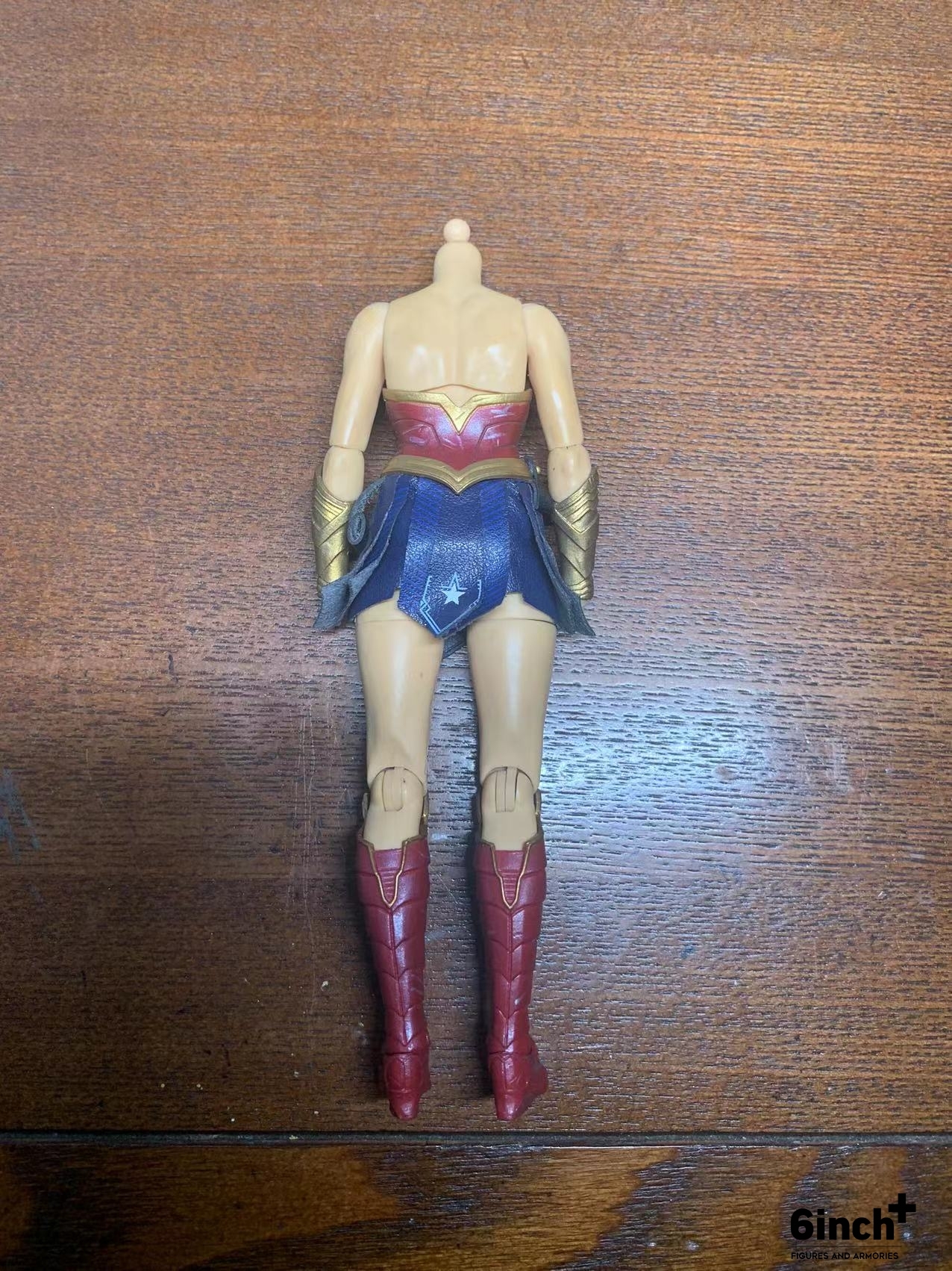MEZCO Wonder woman body