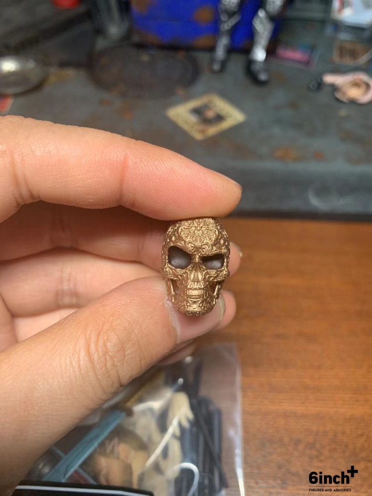 One:12 Skull head