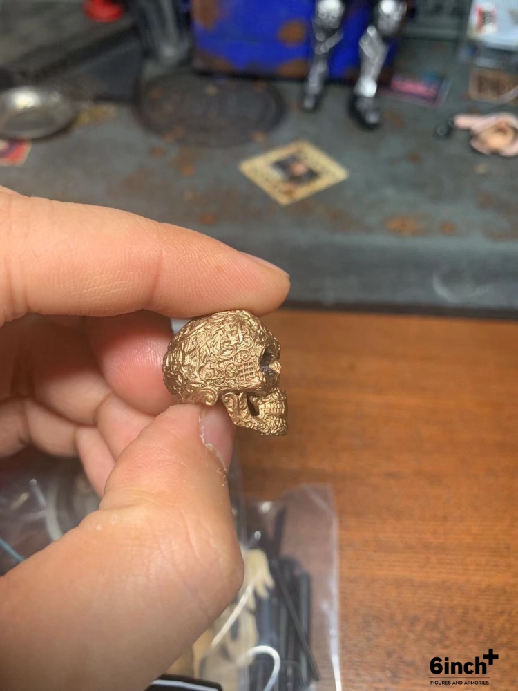 One:12 Skull head