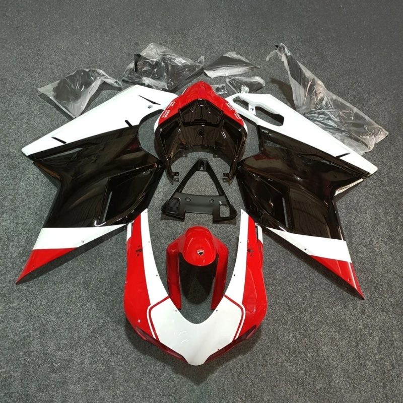 For Ducati 848 1098 1098S 1198 2007 2008 2009 2010 2011 2012 Carbon Fiber Style Fairing Kit Lightweight & Durable