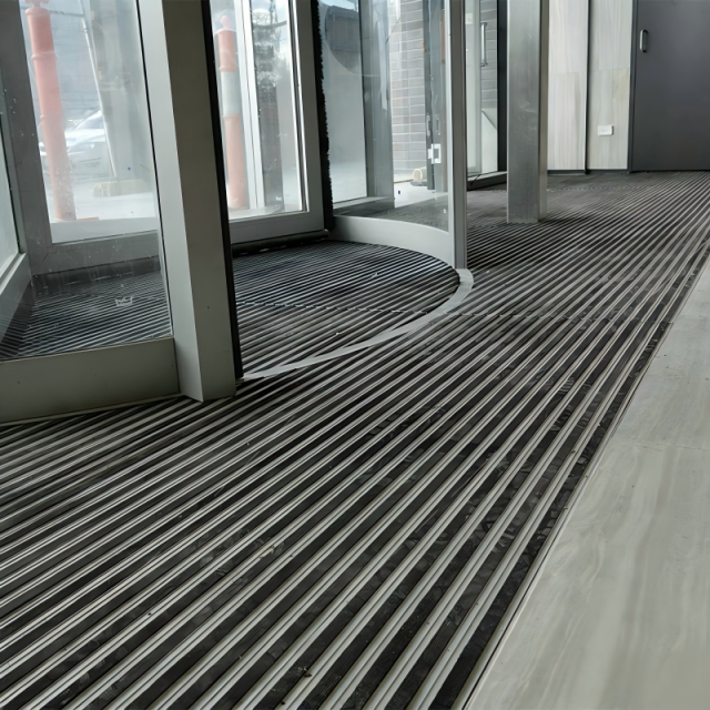 Structo™  Aluminum Entrance Matting System,PAALER Mat