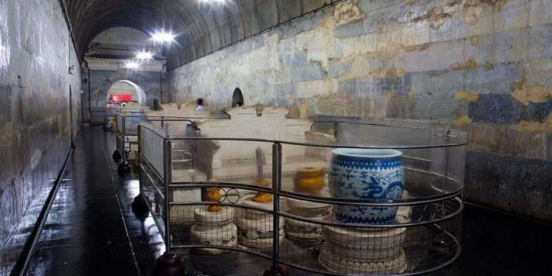 Beijing: Longing Gorge Ice Festival w/Optional Activities