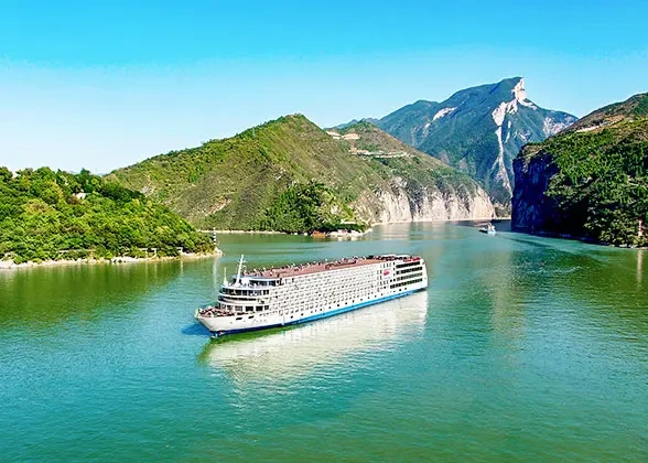 13 Days Private Tour of Beijing - Xi'an - Chengdu - Chongqing - Yangtze River Cruise - Yichang - Shanghai