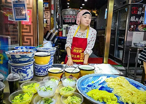 13 Days Private Tour of Beijing - Xi'an - Chengdu - Chongqing - Yangtze River Cruise - Yichang - Shanghai