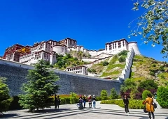 30 Days Private Tour of Beijing-Xi'an-Chengdu-Lhasa-Lijiang-Dali-Chongqing-Yangzte River-Yichang-Hangzhou-Huangshan-Suzhou-Shanghai-Zhangjiajie-Guilin-Yangshuo-Guilin-Hong Kong