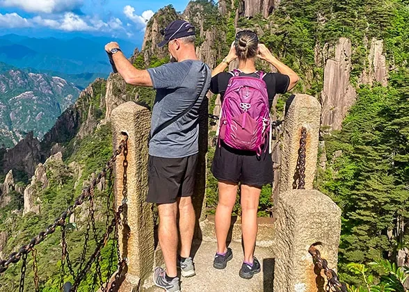 30 Days Private Tour of Beijing-Xi'an-Chengdu-Lhasa-Lijiang-Dali-Chongqing-Yangzte River-Yichang-Hangzhou-Huangshan-Suzhou-Shanghai-Zhangjiajie-Guilin-Yangshuo-Guilin-Hong Kong