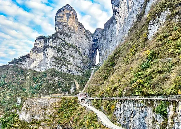 14 Days Private Tour of Beijing - Xi'an - Chengdu - Guilin - Yangshuo - Guilin - Zhangjiajie - Shanghai