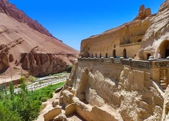 13 Days Private Tour of Beijing - Kashgar - Urumqi - Turpan - Dunhuang - Xi'an - Shanghai