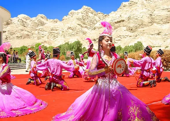 13 Days Private Tour of Beijing - Kashgar - Urumqi - Turpan - Dunhuang - Xi'an - Shanghai