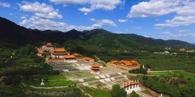 Beijing: Mutianyu Great Wall and Ming Tombs Private Tour