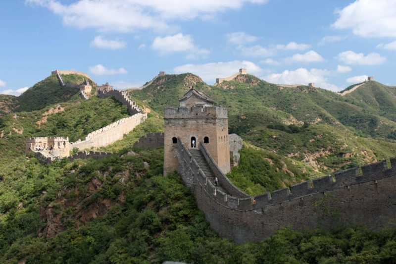 Beijing: Jinshanling, Simatai Wall and Gubei Water Town Tour